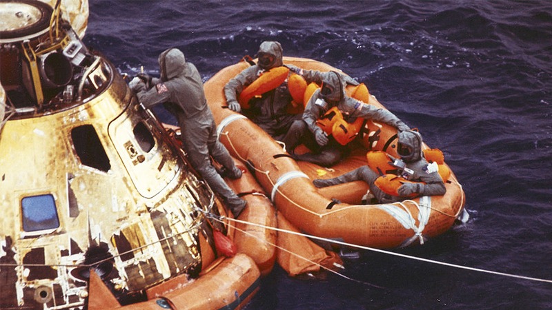 Apollo-11%20recovery%20photo.jpg