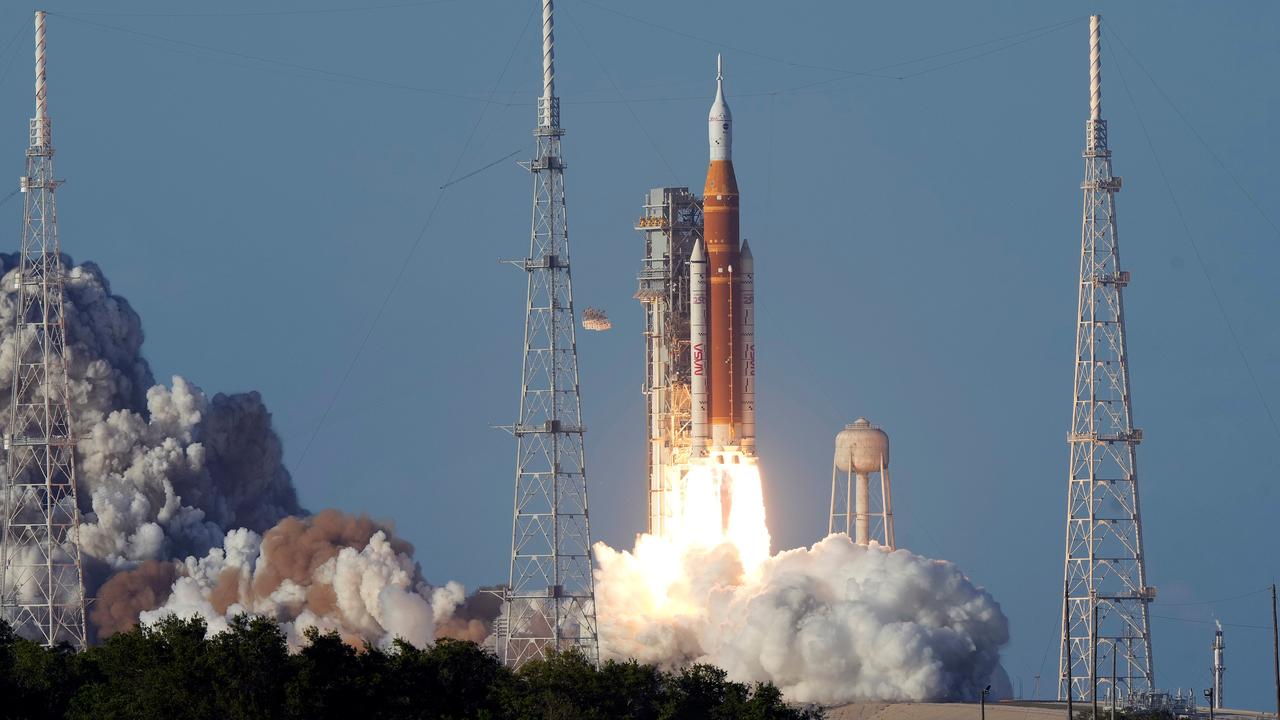 Art2%20launch1.jpg