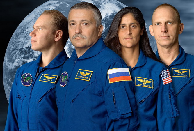 Exp15%20crew%204.jpg