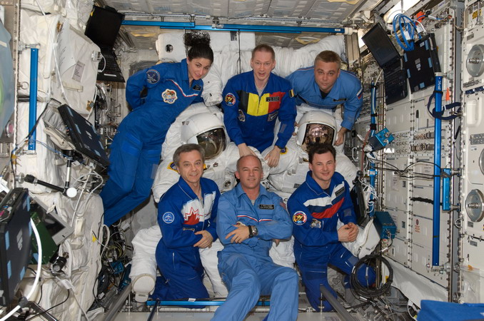 ISS-21_spacesuits_in_the_Columbus_lab.jpg