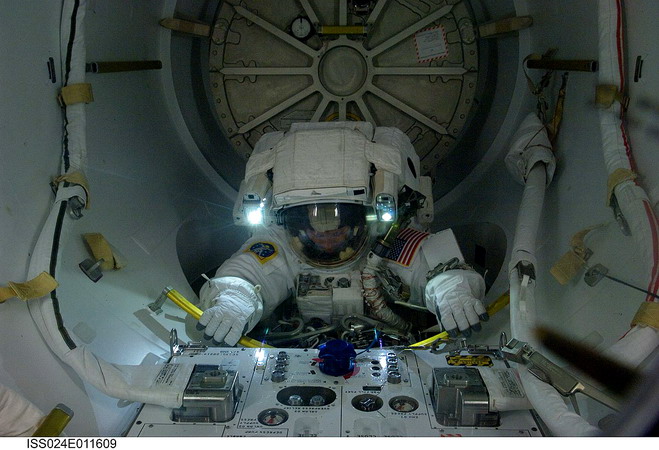 ISS-24%20Tracy_Caldwell_Dyson,_Expedition_24_Quest_Airlock.jpg