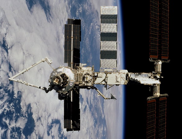 ISS2%20Canadarm2.jpg