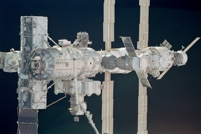 ISS5%20sts111-318-007.jpg