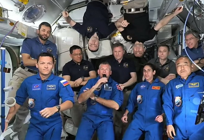 ISS69%20crew7.jpg