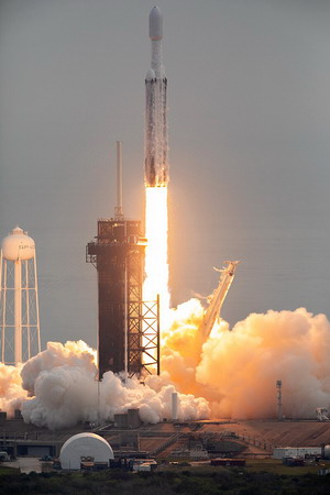 Psyche_Liftoff_(KSC-20231013-PH-KLS01_0072).jpg