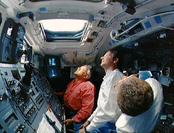 STS-31%2074.jpg