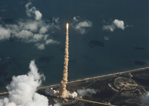 STS-34%20decolb_b.jpg