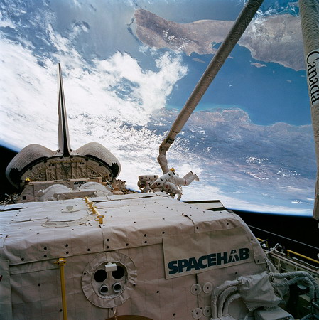 STS-57-89-042.jpg