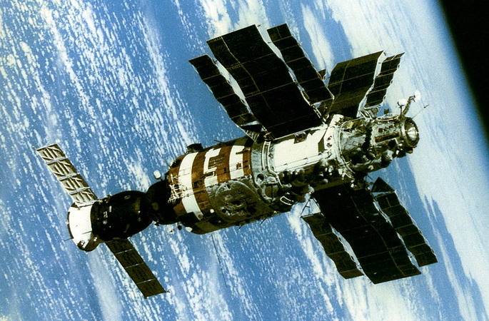 Saliout-7%20soyuz-t-14.jpg