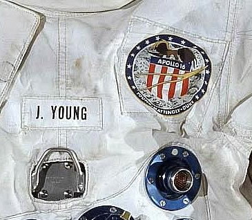 apollo-16%20scaphandre.jpg