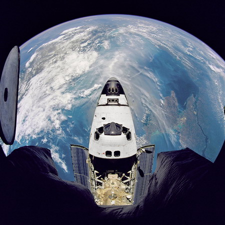 EO-19%20sts-71_atlantis.jpg