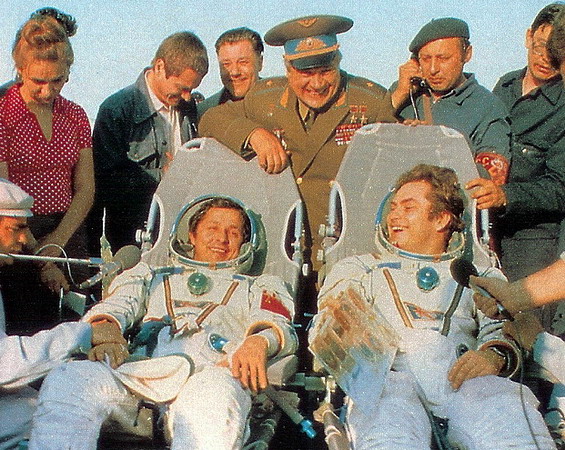 soyuz-t-4_recovery.jpg