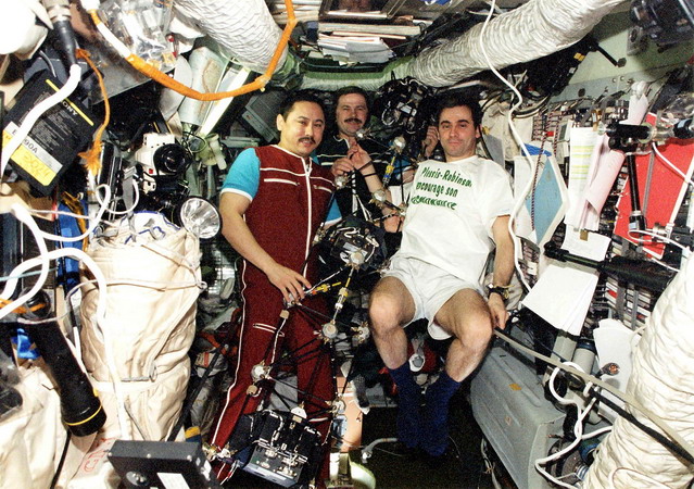 soyuz-tm-27_onboard_2.jpg