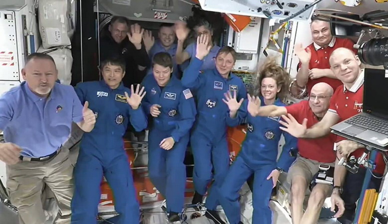 crew10-arrivee.jpg