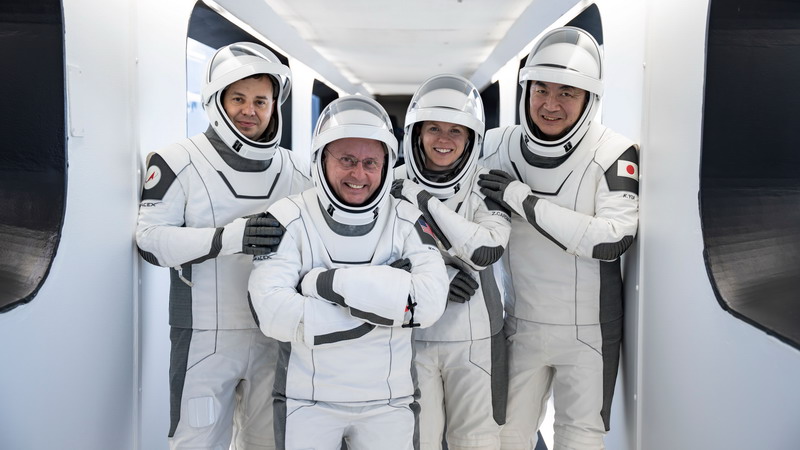 crew11%20crew.jpg
