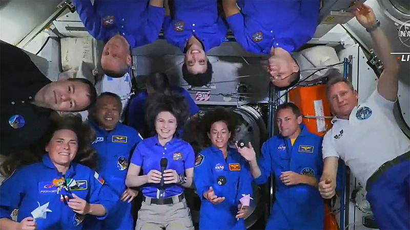 exp68%20crew_100722.jpg