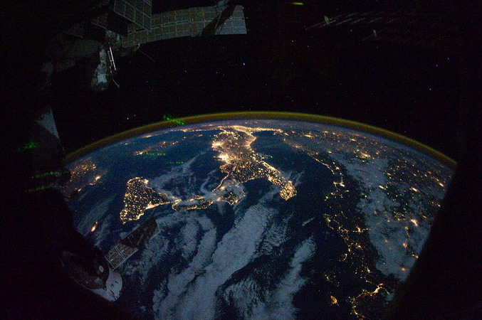 iss-25_italy.jpg