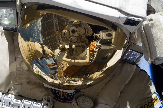 iss-25_selfie.jpg