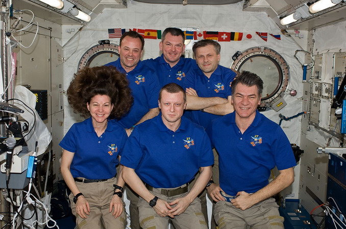 iss-27%20crew%20iss.jpg