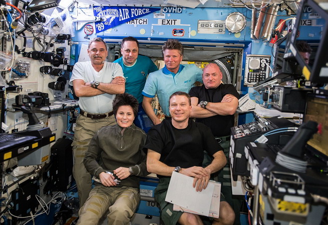 iss-43_crew%20ISS.jpg