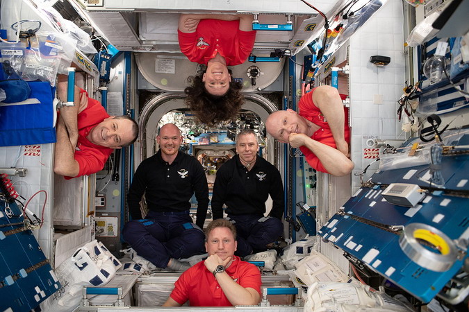 iss-56_crew.jpg