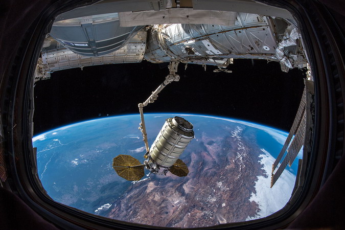 iss-57_cygnus_capture.jpg