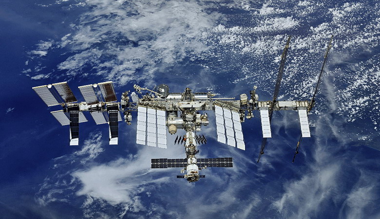 iss-57_iss_1.jpg