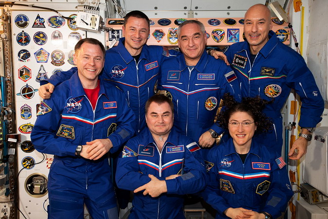 iss-60_crew%20all.jpg