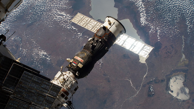 iss-60_progress_depart.jpg