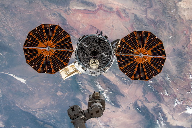 iss-61_cygnus_departure.jpg