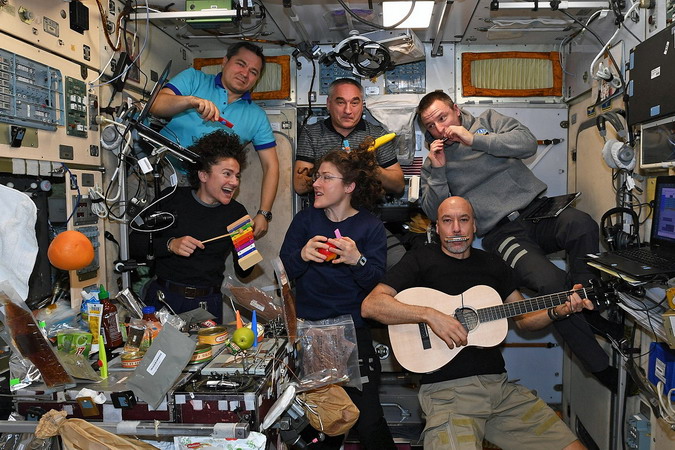 iss-61_thanksgiving.jpg