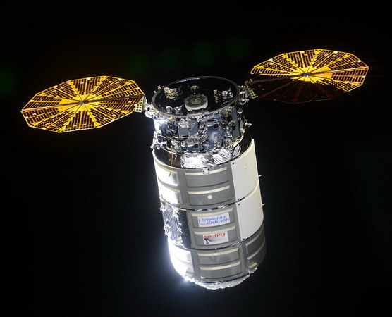 iss-63_cygnus_arrival.jpg