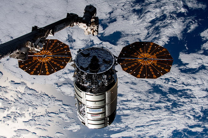 iss-69_cygnus_capture.jpg