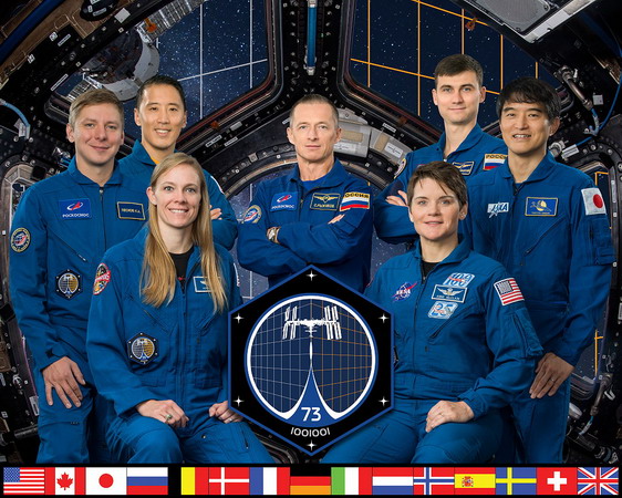 iss-73%20crew.jpg