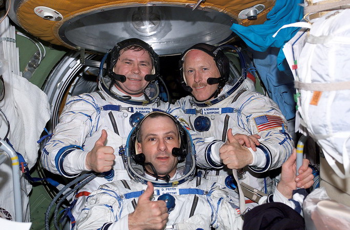 iss6%20retour.jpg