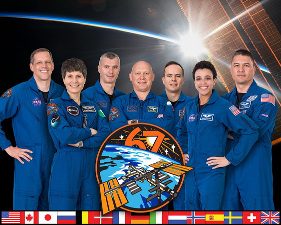 iss67%20crew2.jpg