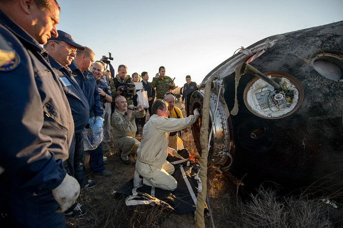 soyuz-tma-20m_recovery_2.jpg