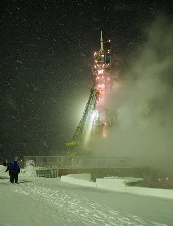 soyuz-tma-22_pad_snow.jpg