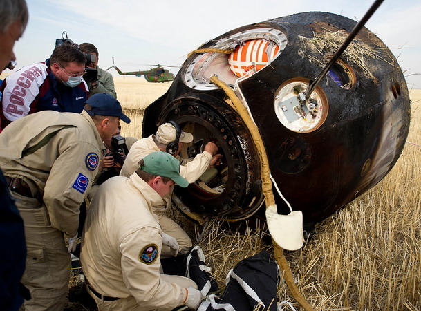 soyuz-tma-22_recovery_2.jpg