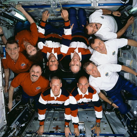 sts-105%20iss.jpg