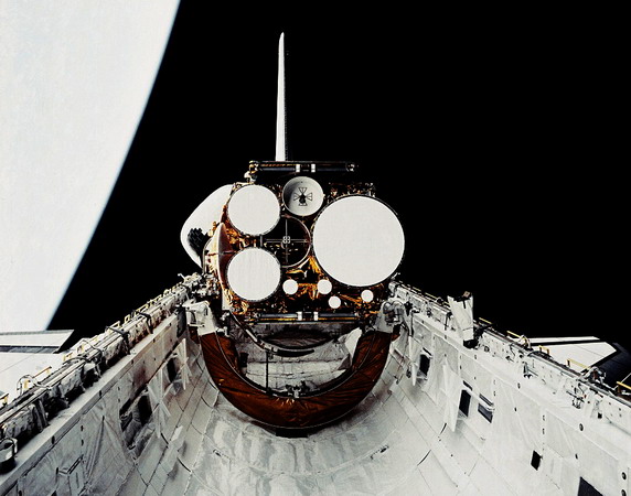 sts-51j_dscs.jpg