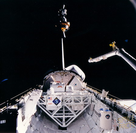 sts-52_lageos.jpg