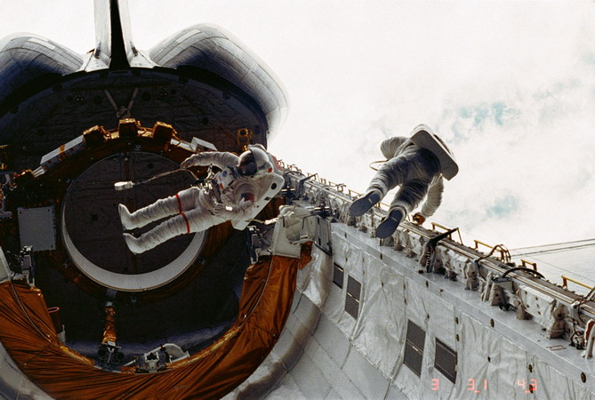 sts-6%20main_maiden_voyage_full.jpg