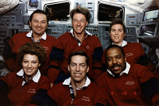 sts-63%20crew%20orbit.jpg