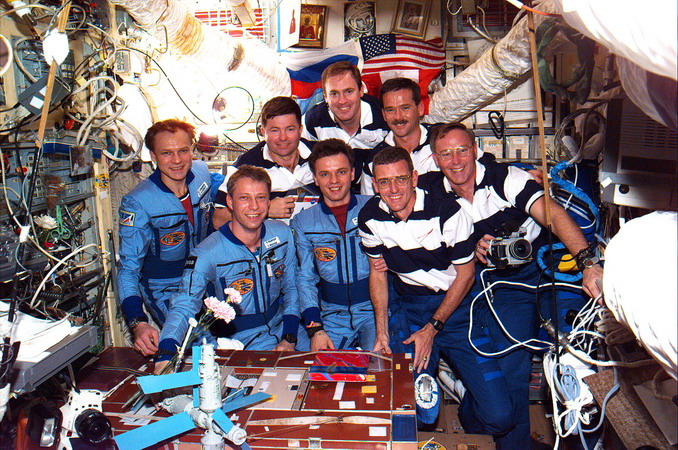 sts-74%20crew%20total.jpg