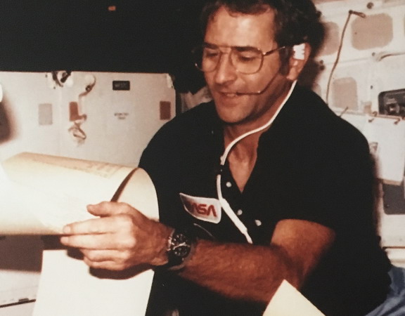 sts-8%20Richard-Truly.jpg