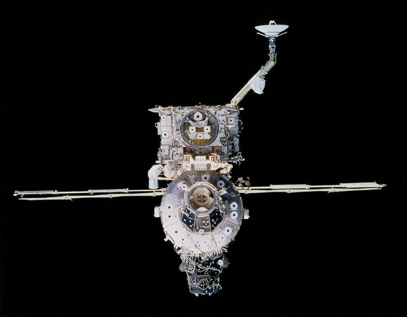 sts-92%20ISS_Unity_and_Z1_truss_structure.jpg